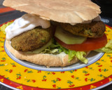 Foto del paso 12 de la receta: Pan de pipa relleno de falafel y salsa tsatsiki