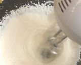 A picture of step 5 of Eggless Mango Cheesecake.