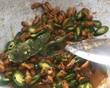 Foto langkah ke 6 dari resep Tumis Kerang Cabe Ijo.