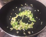 Foto del paso 1 de la receta: Fideos a la crema de guacamole y roquefort! Muy fácil!😊