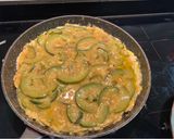 Foto del paso 9 de la receta Tortilla de Calabacín rellena de queso Manchego