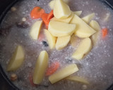Foto langkah ke 4 dari resep Sop Tulang Kerbau.