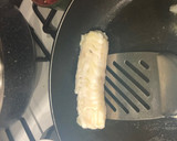 Foto del paso 2 de la receta: Bacalao y merluza con tomate ensayando para Semana Santa