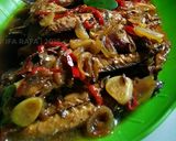 Foto langkah ke 3 dari resep Ikan Cue Keranjang Tumis Kecap.