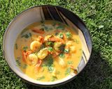 A picture of step 3 of Coconut curry prawns.