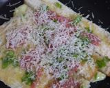 Foto langkah ke 4 dari resep Pizza Kulit Roti Tawar Ekonomis.
