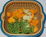 Foto langkah ke 1 dari resep Sayur Santan Labu Kuning.