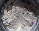 A picture of step 3 of Jowar masala roti.