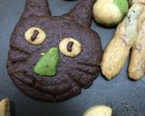 A picture of step 3 of Season leaf cookies 🍁.
