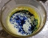 Foto langkah ke 3 dari resep Bolu Kukus Nasi Keju Bunga Telang 🧀🌸.