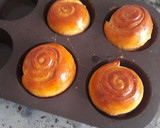 Foto del paso 10 de la receta: Tatin individual de pera con base de rollito de canela de brioche
