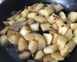 Foto del paso 2 de la receta: Patatas antiguas rehogadas con huevos