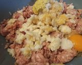 Gluténmentes göngyölt fasírt recept fázis 1 fotója