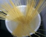 Foto langkah ke 2 dari resep Spaghetti aglio e olio tuna.