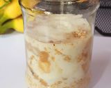 A picture of step 1 of Coffee overnight oats.