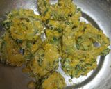 A picture of step 3 of Bitter melon pakoda.