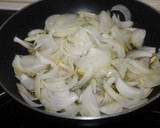Foto del paso 1 de la receta: Hígado de cordero encebollado