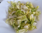 Foto del paso 5 de la receta: Cóctel de marisco con aguacate y manzana