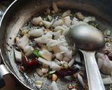 A picture of step 3 of Restaurant style Dal tadka.