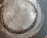 A picture of step 4 of Prawn curry.