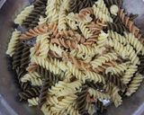 A picture of step 1 of Vegetable pasta.