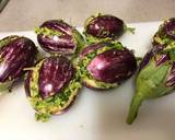 Methi Toovar (Pigeon Peas) stuffed Eggplant recipe step 3 photo