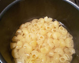 A picture of step 1 of Kicking creamy pasta mix.
