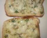 A picture of step 3 of Cheese garlic bread.