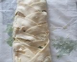 Foto del paso 4 de la receta: Strudel de espinacas, bacon, huevo, piñones con mozzarella