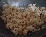 Foto langkah ke 6 dari resep Nasi Goreng Panggang Teri Medan.