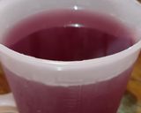 Foto langkah ke 2 dari resep Frozen Butterflypea Kombucha.