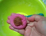 Foto langkah ke 2 dari resep Bakpao Buah Naga.