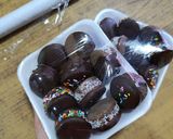 Foto del paso 5 de la receta: Mini alfajorcitos de chocolate