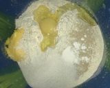 A picture of step 2 of Fluffy doughnut.