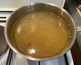 Une image de l'étape 1 de Soupe Aux Quenelles De Moelle.