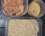 A picture of step 1 of Chicken and Egg Spaghetti Stir Fry.