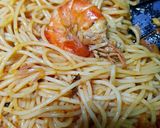 Gambar langkah 6 resipi Spaghetti Aglio Olio Udang Harimau.