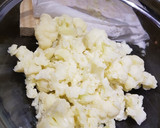 Foto del paso 2 de la receta: Pizza con base de coliflor especial