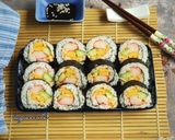 Foto langkah ke 4 dari resep Sushi Rumahan.