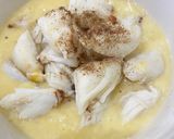 A picture of step 3 of Egg rice porridge with lump crab meat.