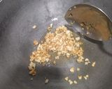A picture of step 1 of Lahsuni palak.