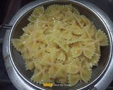 A picture of step 2 of Farfalle Pasta With Red Sauce.