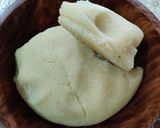 A picture of step 1 of Khoya Gujiya.