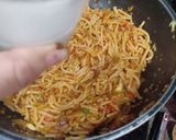 हॉन्ग कॉन्ग हक्का नूडल्स रेसिपी चरण 5 फोटो