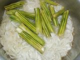कोलंबी कालवण (kolambi kalwan recipe in marathi)