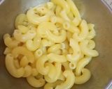 A picture of step 6 of Chicken macaroni bun in patila.