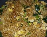 Foto langkah ke 3 dari resep Mie Goreng Simpel.