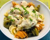 Sajtos-tejszínes-csirkés tészta recept fázis 3 fotója