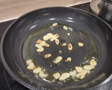 Foto del paso 1 de la receta: Brócoli con cherrys y albahaca