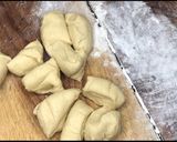 A picture of step 5 of Nutella roll.